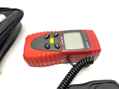 USED AMPROBE PORTABLE COMPACT LIGHT METER 20,0000 LUX, FRONT PANEL SWITCHABLE