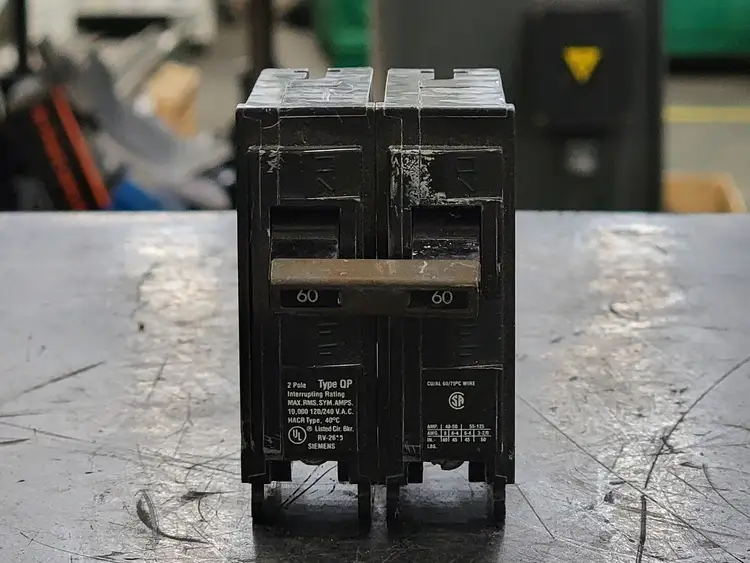 Used SIEMENS QP260 Switchgears British Columbia CA | Lenmark #244708