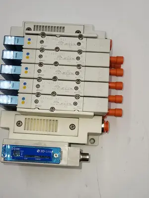 Used SMC SMC SY5-IOL-0-M65RI W/ 5 SOLENOIDS SY5400 / ONE: EX260-SIL1 SERIAL TRANSMISSION SYSTEM Parts (Hydraulics and Pneumatics) | ND Industrial Surplus #1211508