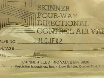 Skinner S3L0JFX2 Pneumatic Directional Hand Lever Valve 5/3 Pos Spring Return