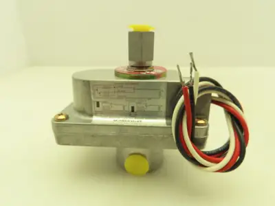 Honeywell Skinner X5RBM53860 Solenoid Valve 3-Way NC 24VDC 75PSI 1/4NPT Latching