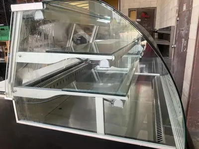 USED CANADIAN REFRIGERATED DISPLAY DLRP5146