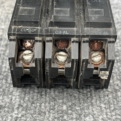 Used GE THQL3140 Circuit Breakers California US | Davliegogo LLC #1705984