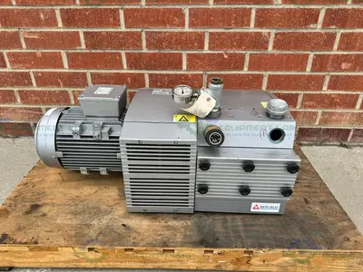 USED REPUBLIC DRT-3100 DRY-RUNNING ROTARY VANE VACUUM PUMP W/ EUROVAC 5.5 KW MOTOR