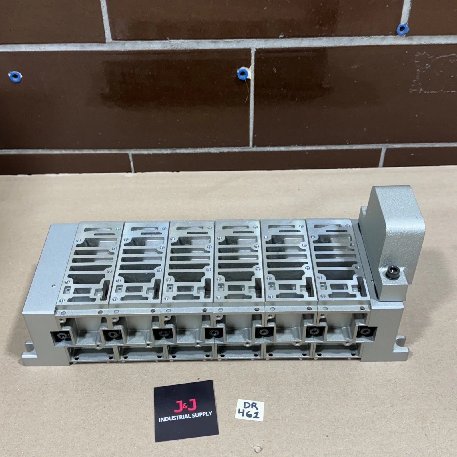 NEW SMC VV5FS4-10-061-03-CD