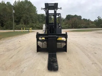 USED 2005 HOIST F400