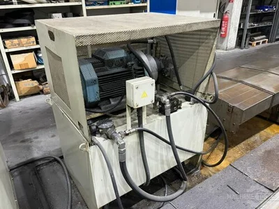 USED 2000 ANAYAK HVM 11000