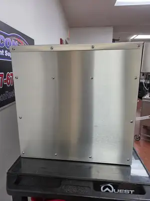 Used Quik n' Crispy Used Quik n' Crispy QC900000 Model GF5 Ventless Greaseless Air Fryer - 208/240V 1PH Cookers / Coolers / Fryers Illinois US | Falcon Restaurant Supply #1373532