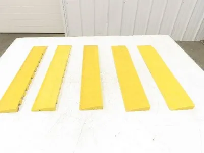 Anti Fatigue Modular Interlocking Female Ramp Edge with Corner 22"x4" Lot of 5