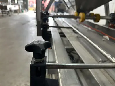 Berry Volumetric Clamshell Filler