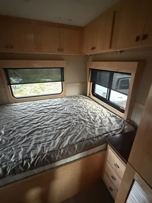 Used 2021 INTERNATIONAL SHOWHAULER CUSTOM 4X4 Campers, Caravans, Motorhomes Michigan US | Miedema Asset Management Group #1580270