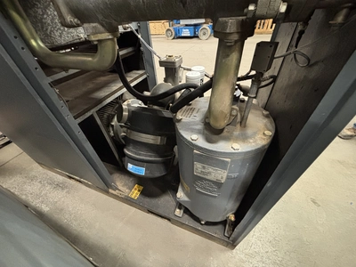 USED 2000 ATLAS COPCO GA 75
