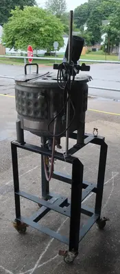 SPC9069  Tank 14 gallon vertical tank, Stainless Steel, 90 psi @330F jacket, conical