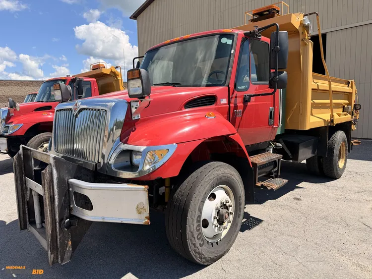 Used 2003 INTERNATIONAL 7400 4X2 Dump trucks Michigan US | Miedema Asset Management Group #1391628