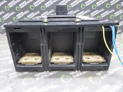 Square D MHL3610001212 Circuit Breaker 600VAC 250 VDC 1000A S2 Used