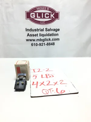 Cutler-Hammer E30DG Compact Pushbutton Operator W/Indicator Light