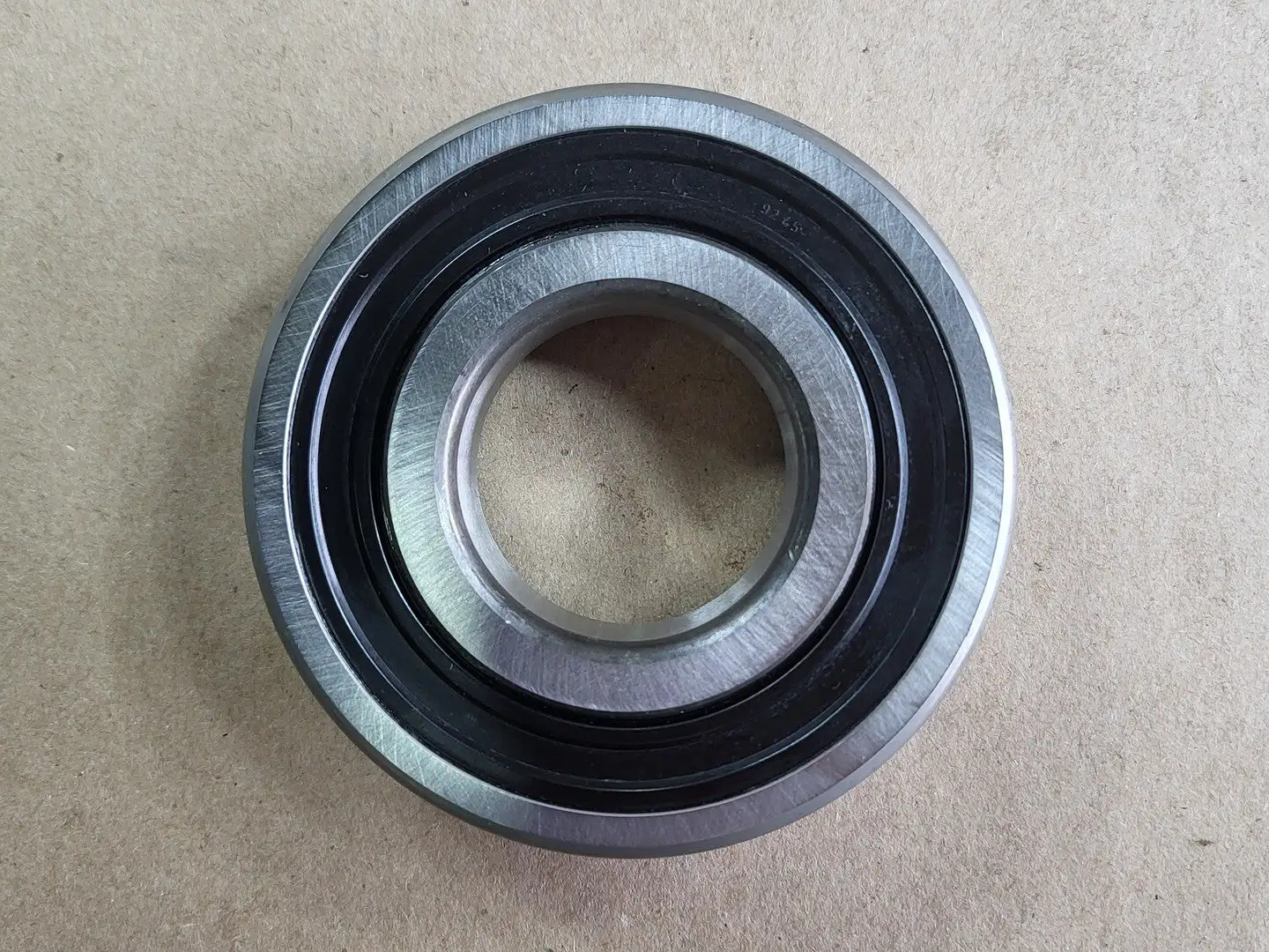 NEW SKF 6307-2RS1/C3