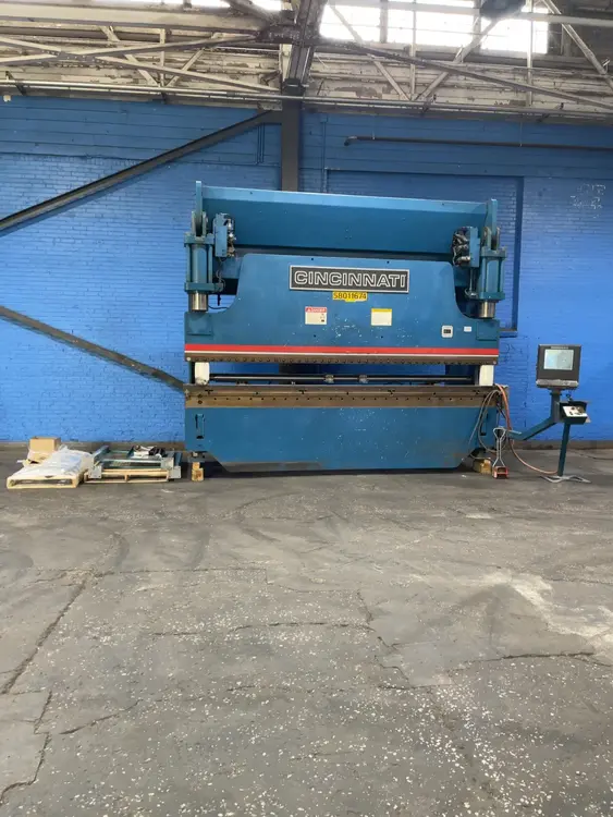 Used CINCINNATI 230 AF X 12FT Press Brakes Ohio US | HGR 24 #1069571