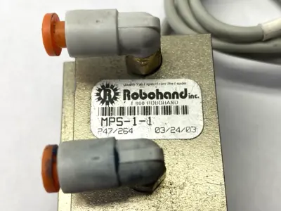 USED ROBOHAND PNEUMATIC PRECISION MINI POWER LINEAR SLIDE 1/2" STROKE