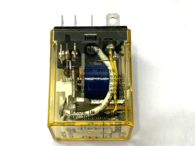 USED IDEC POWER RELAY 120VAC 10A