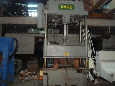 USED 1973 DAKE 27-677