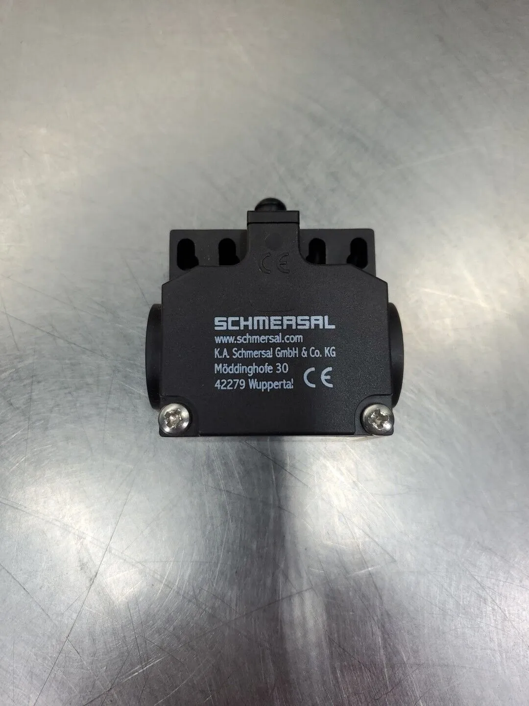 Schmersal Limit Switch ZS 256-11Z-2589-1 Plunger Type 5E-2/4