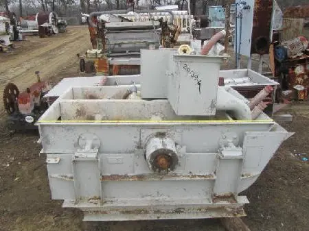 Used _UNKNOWN_ _UNKNOWN_ Vibratory Screens Texas US | Surplus Paper Equipment #1093575