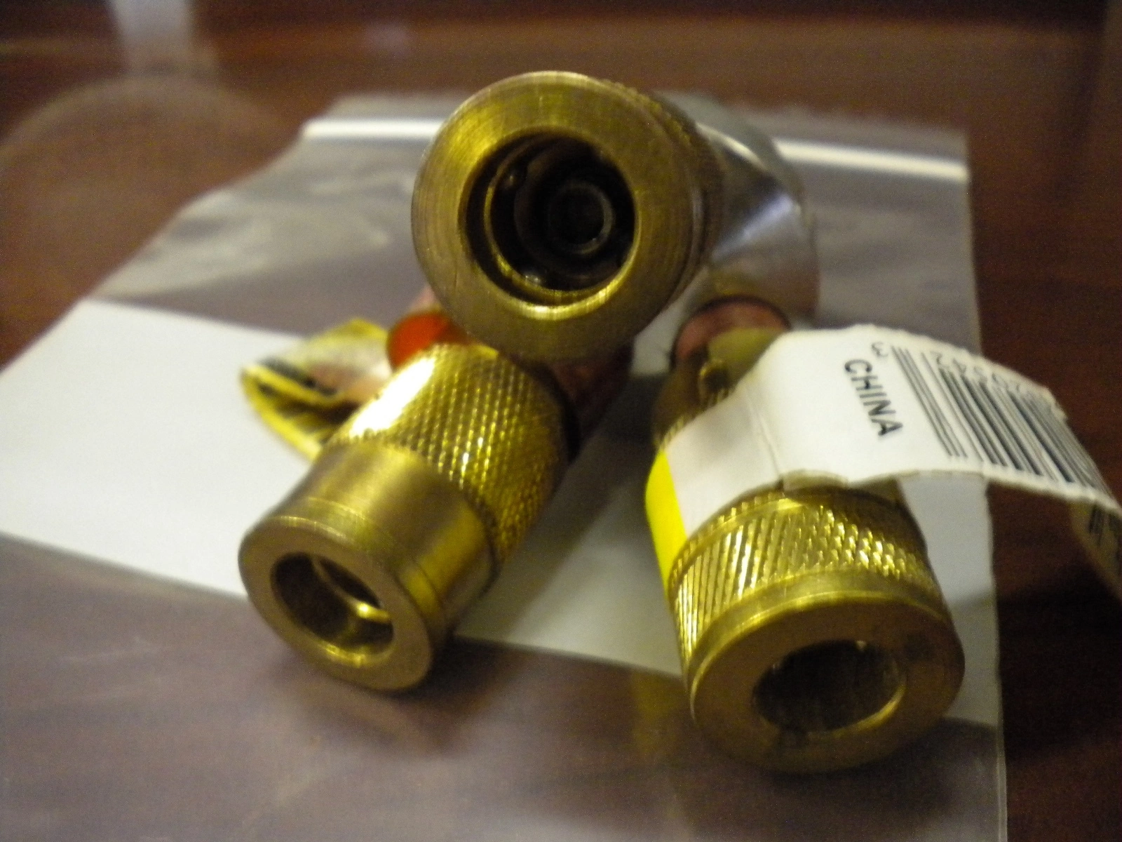 3 Way Y Hose Brass Coupler with 2 (1/4"IM) and 1 (1/4"T)