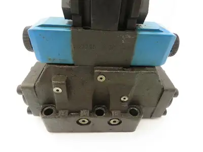 Used VICKERS _UNKNOWN_ Valves/Fittings Indiana US | Arrow Industrial #1316973