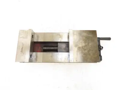 Super-Lock 6" Machine Vise 7" opening