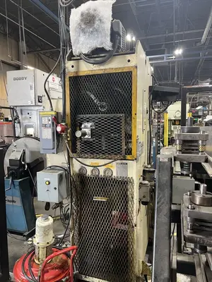 35 TON STAMTEC MODEL G1-35 SINGLE CRANK GAP FRAME PRESS