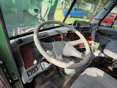 Used 2006 FREIGHTLINER COLUMBIA TANDEM AXLE SEMI TRUCK Conventional trucks Michigan US | Miedema Asset Management Group #1287701