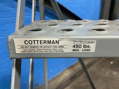 Used _UNKNOWN_ _UNKNOWN_ Ladders Ohio US | HGR 24 #1373297