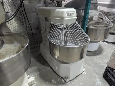 USED 1997 ESMACH ISE/130F