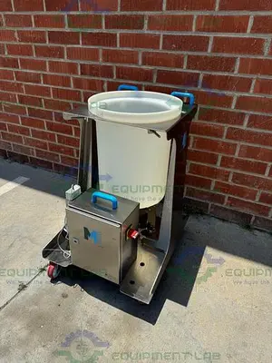 USED MILLIPORE MOBIUS MIX 10-50 CARRIER DISPOSABLE MIXER W/ MOTOR / ELECTRONICS