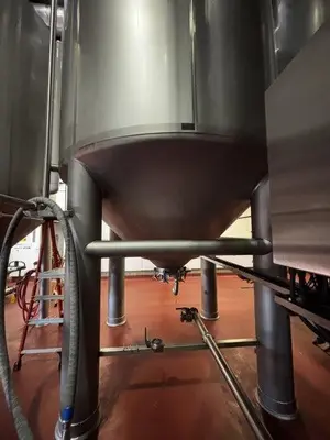 1995 MUELLER 16,600 GALLON Stainless Steel Tanks | Perry Equipment (4)