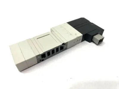 USED SMC PNEUMATIC SOLENOID VALVE 5-PORT 24VDC 0.2-0.7MPA