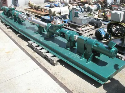 Pump, Moyno, 2 HP, 5", S/st, Type 3M8 SSR, #C618539