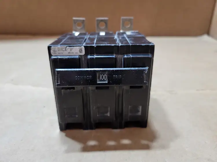 Used EATON BAB3100H Switchgears British Columbia CA | Lenmark #1438395