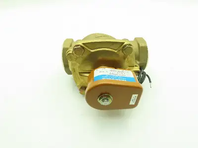 Honeywell Skinner U321G3906 Lucifer Brass Solenoid Valve 1-1/2" 170 PSI 120VAC