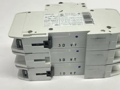 New | in-Stock Eaton Circuit Breaker 3A 480Y/277VAC 3-Pole 102261 Circuit Breakers Michigan US | Maverick Industrial Sales #1389547