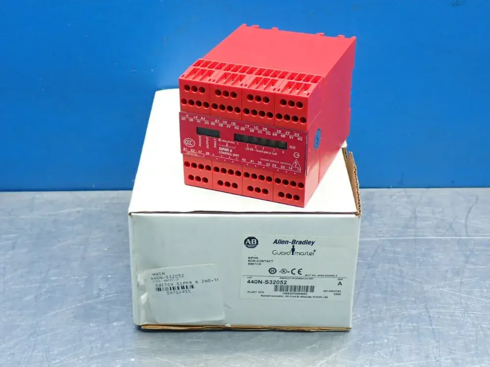 NEW ALLEN BRADLEY 440NS32052