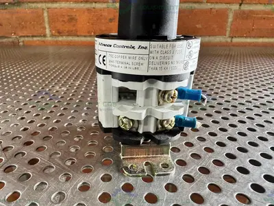 Used ADVANCE CONTROLS CB0320003LE2U 3 POLE, 32/40-AMP ROTARY CAM DISCONNECT SWITCH Electronics & Components California US | Equipment Lab #1453513