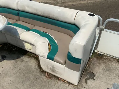 1998 Manitou Unknown 20' Pontoon Boat