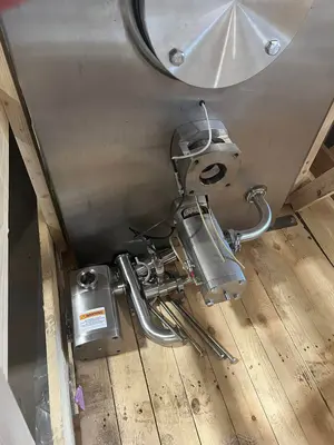 USED 2003 TETRA PAK HOYER KF 2000 XC