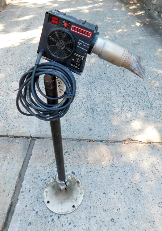 Used LEISTER HOT WIND BLOWER CH-6060 SARNEN Cappers Tamper Evident - Induction Sealers New Jersey US | Champion Trading Corporation #424263