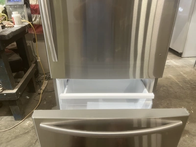 Used HISENSE FREEZER ON BOTTOM Refrigerators Michigan US | Miedema Asset Management Group #1413776