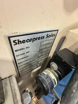 USED ACCURPRESS 7305