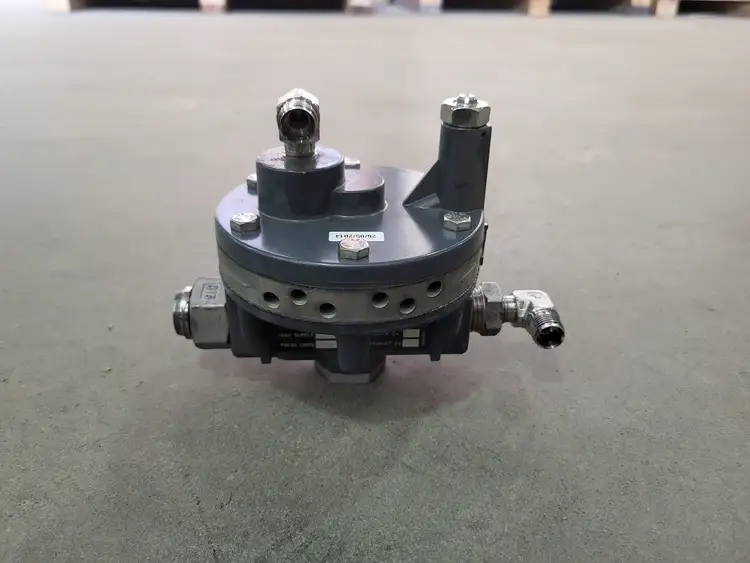 Used FISHER D1093393X012 Valves/Fittings British Columbia CA | Lenmark #257501