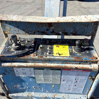 USED 2014 Genie S-85